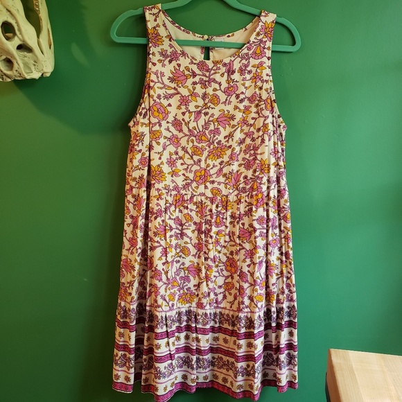 Old Navy Dresses & Skirts - Floral printed fit and flare dress